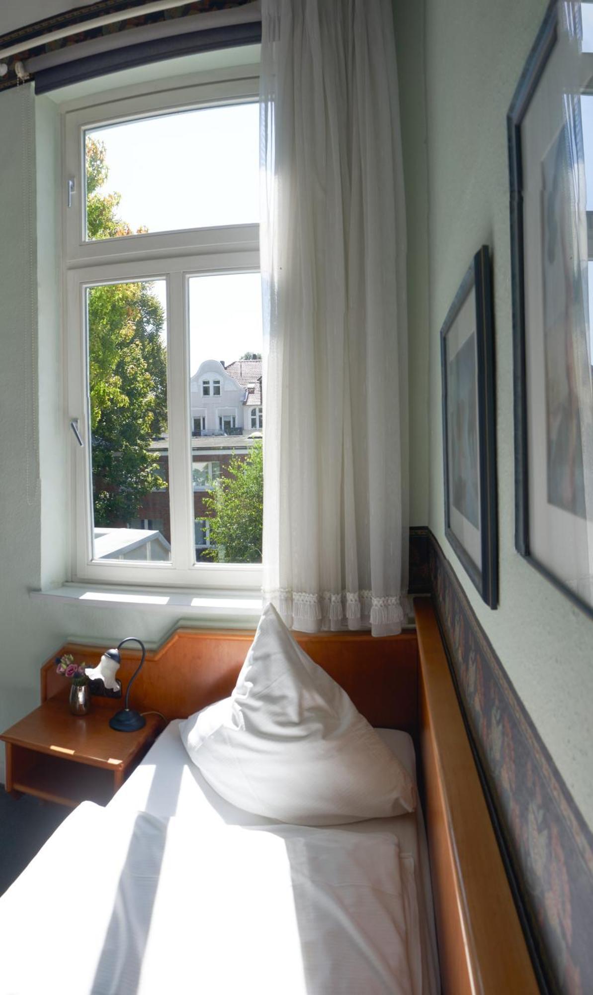 Pension Am Sueltebrunnen บาดเอินเฮาเซน ภายนอก รูปภาพ